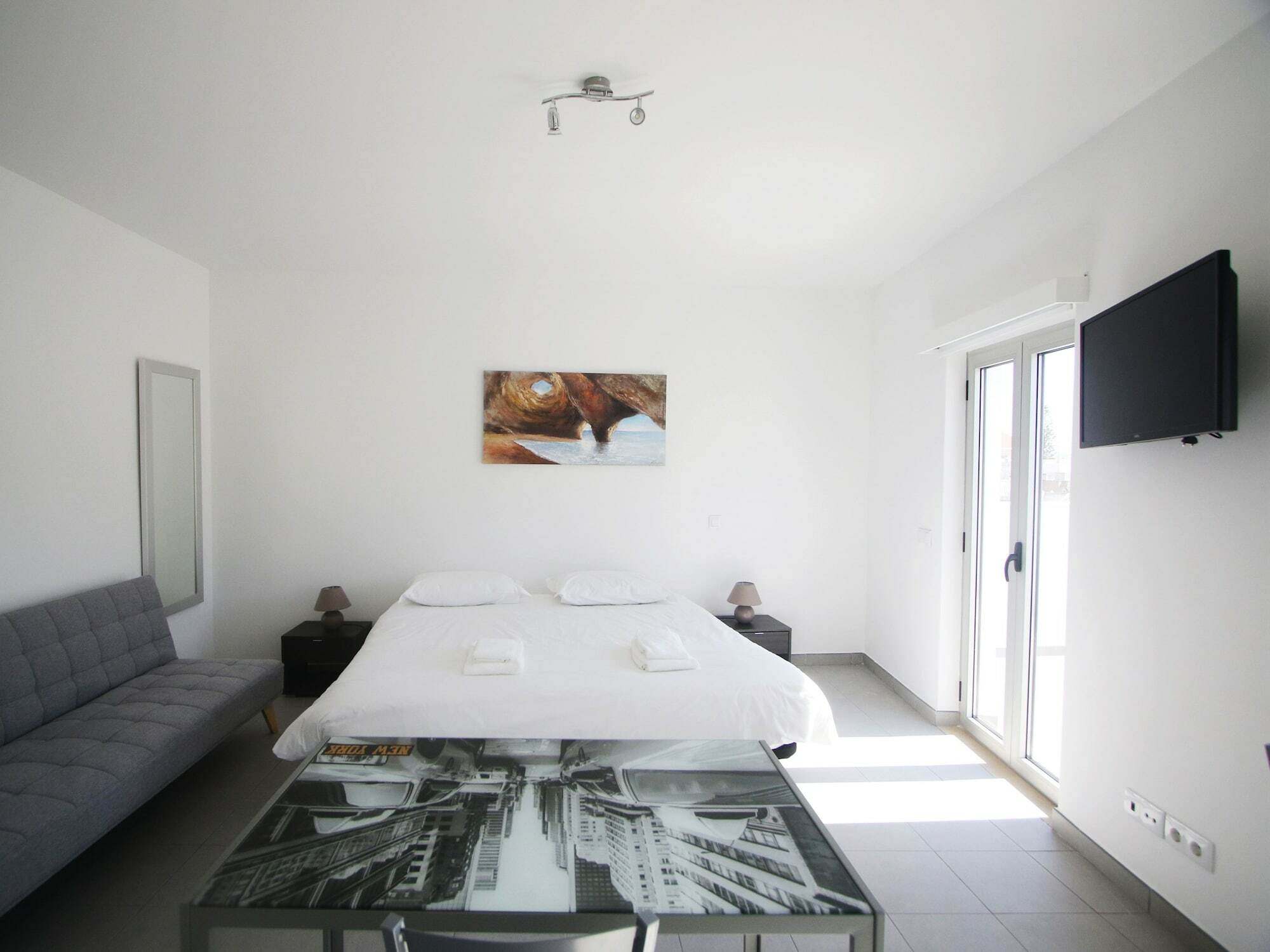 Guest House Lovely Swan Lagos Ngoại thất bức ảnh