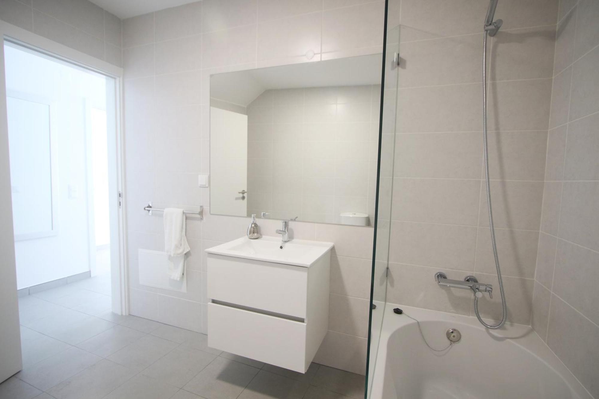 Guest House Lovely Swan Lagos Ngoại thất bức ảnh